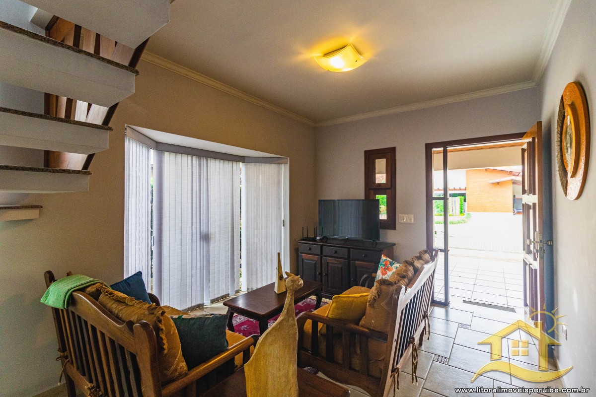 Casa no bairro Bougainvillée II, Lado Linha