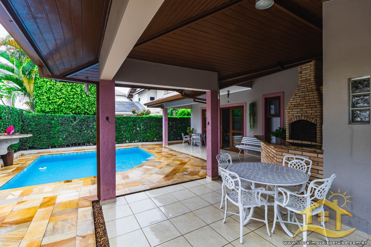 Casa no bairro Bougainvillée II, Lado Linha