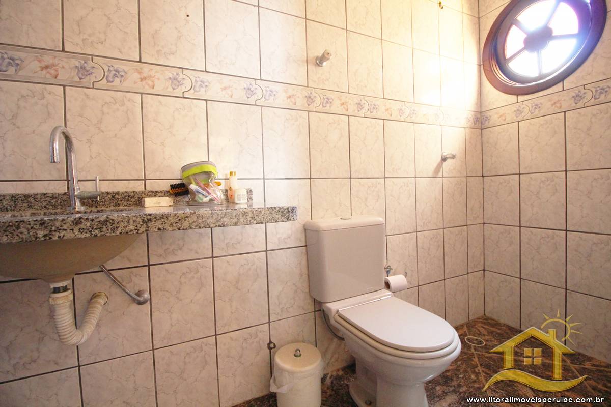Casa no bairro Belmira Novaes, Lado Praia