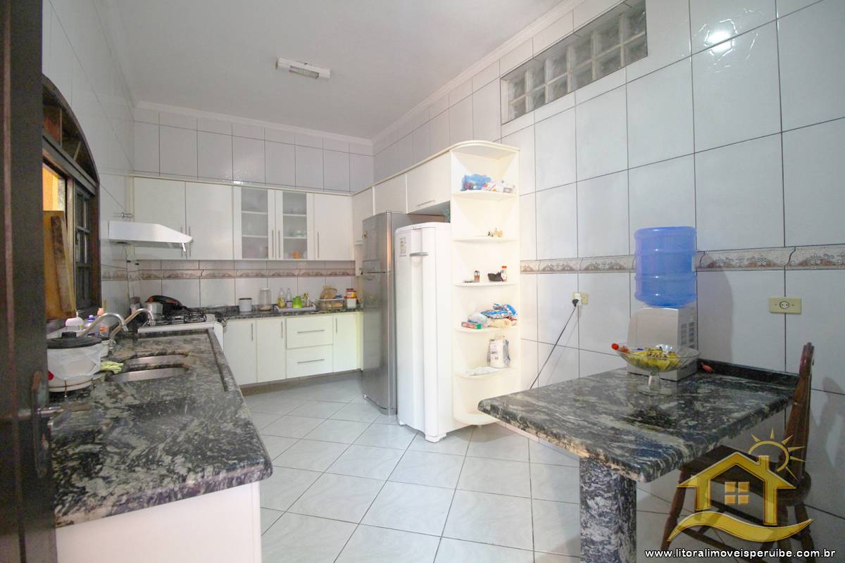 Casa no bairro Belmira Novaes, Lado Praia