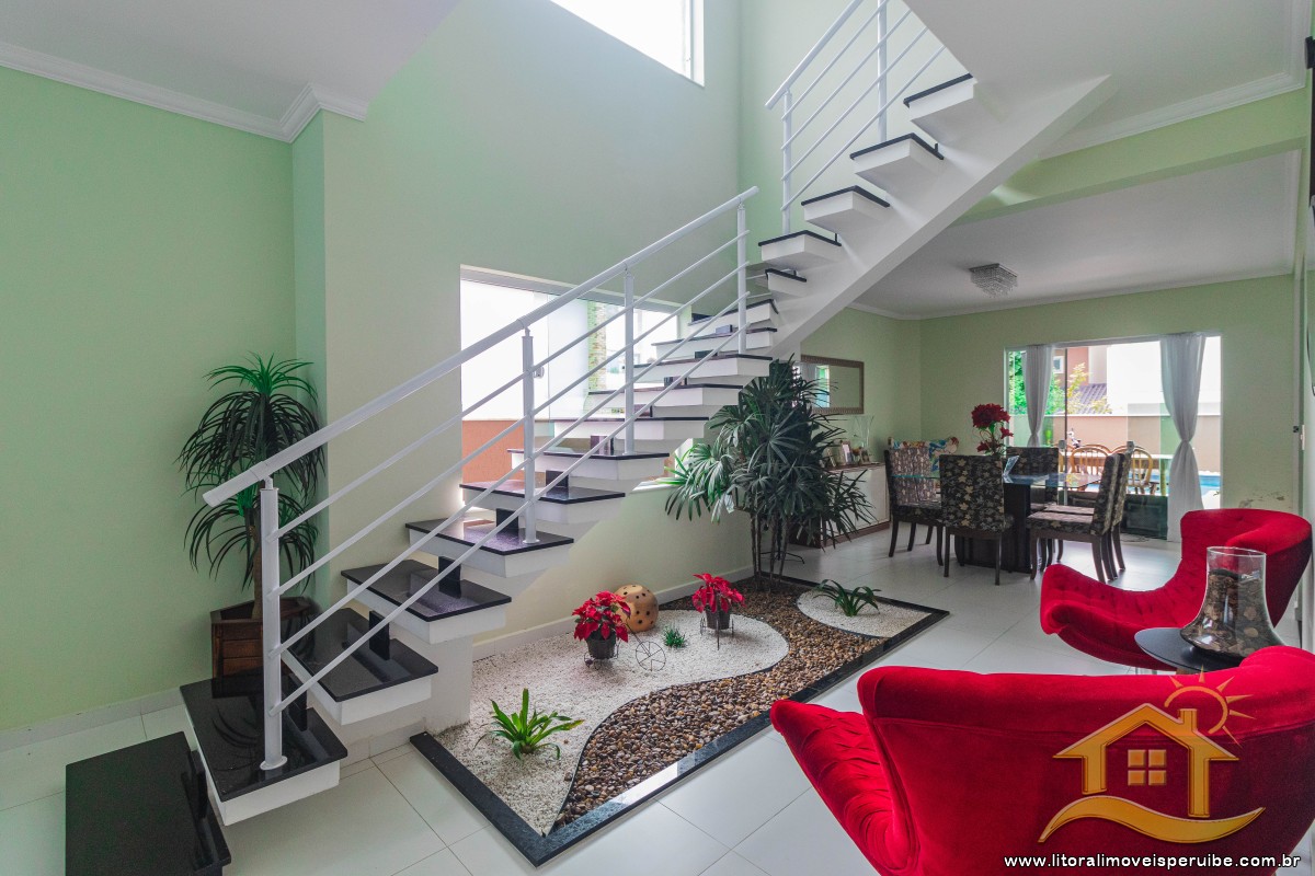 Casa no bairro Residencial Três Marias, Pós Linha