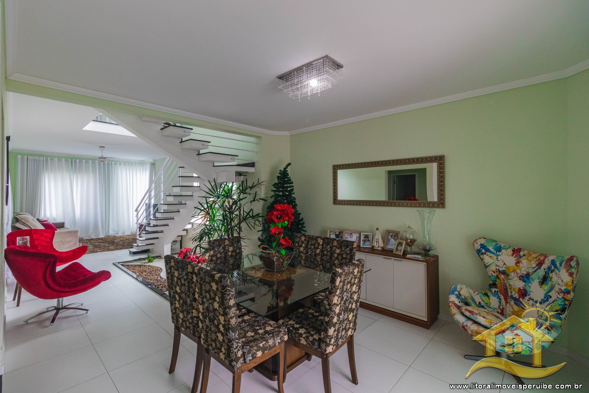 Casa no bairro Residencial Três Marias, Pós Linha