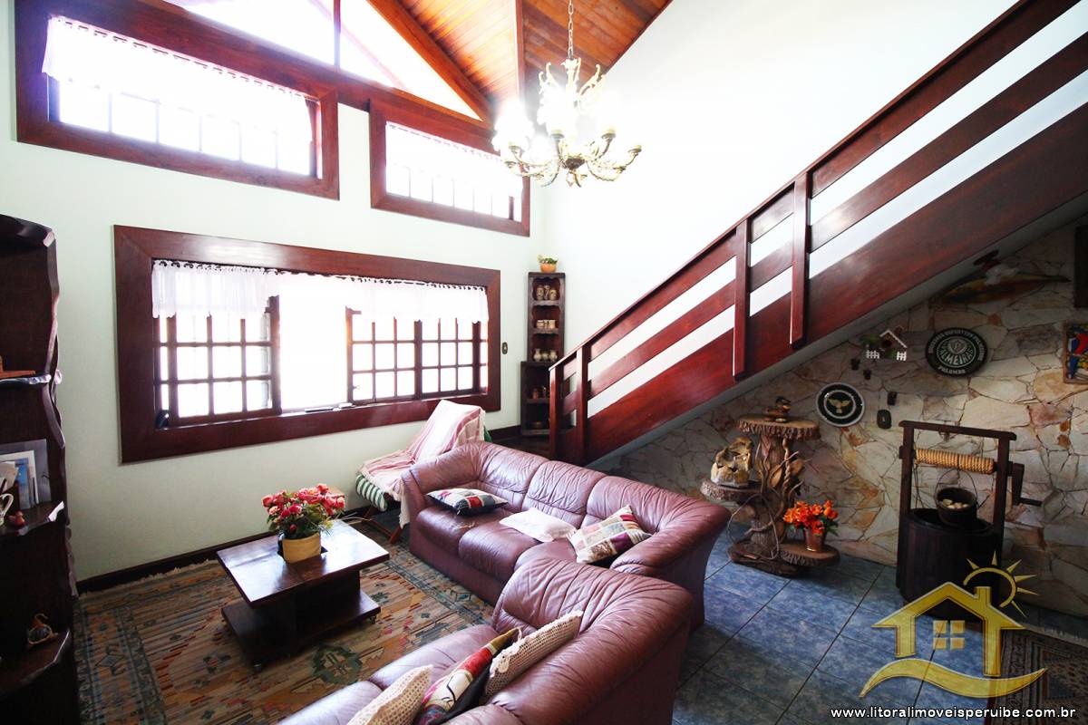 Casa no bairro Centro, Lado Linha