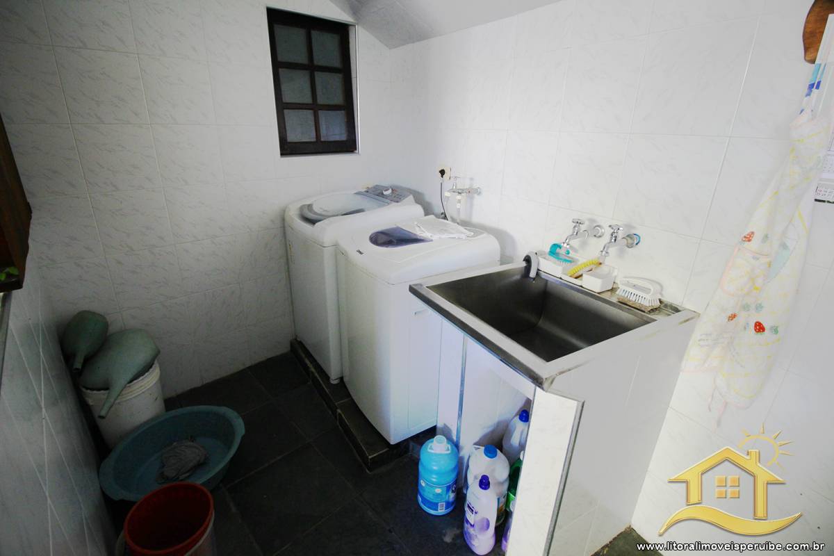 Casa no bairro Centro, Lado Linha