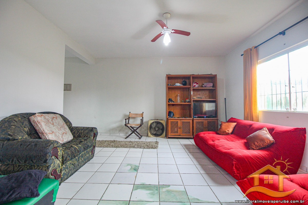 Casa no bairro Belmira Novaes, Lado Praia