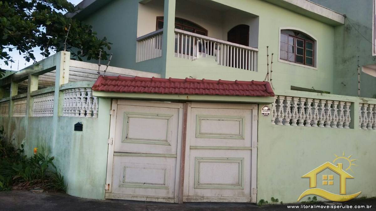 Casa no bairro Belmira Novaes, Frente ao Mar