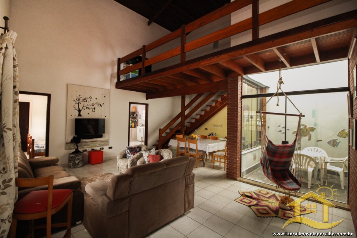 Casa no bairro Centro, Lado Linha