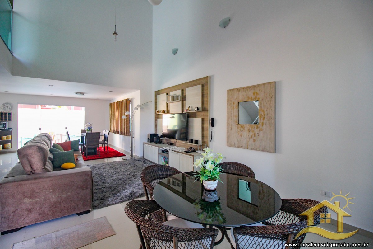 Casa no bairro Residencial Três Marias, Pós Linha