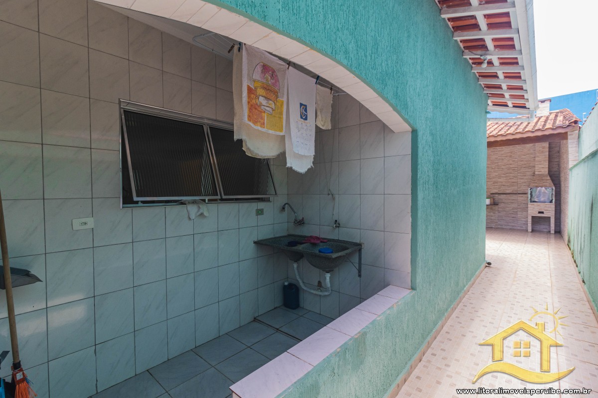 Casa no bairro Jardim Peruíbe, Pós Linha