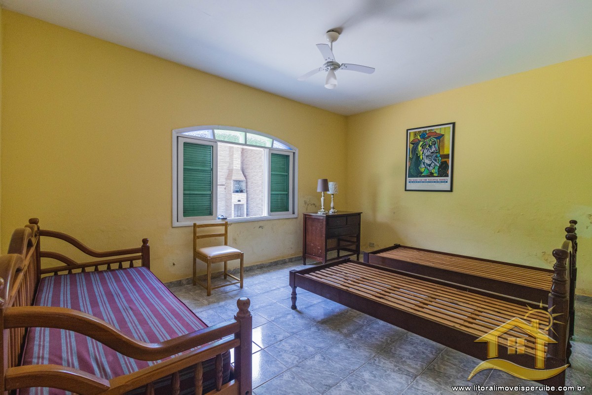Casa no bairro Jardim Peruíbe, Pós Linha