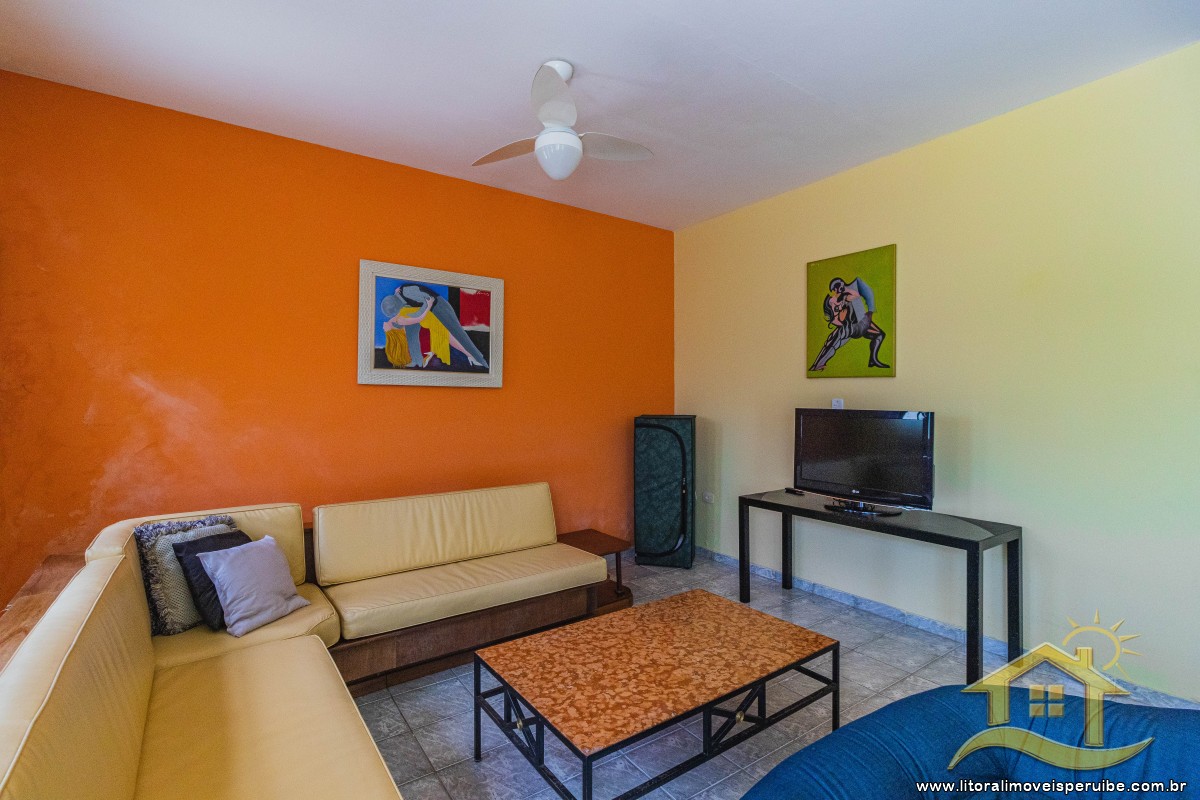 Casa no bairro Jardim Peruíbe, Pós Linha