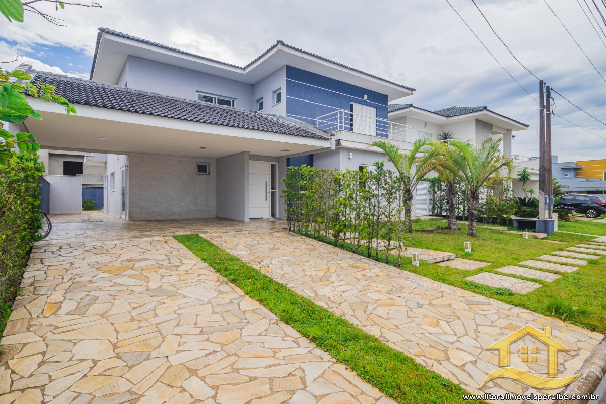 Casa no bairro Bougainvillée IV, Pós Linha