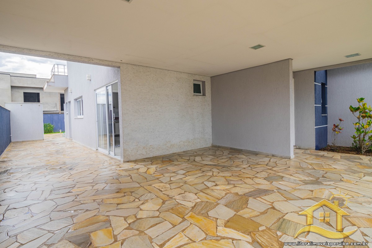 Casa no bairro Bougainvillée IV, Pós Linha