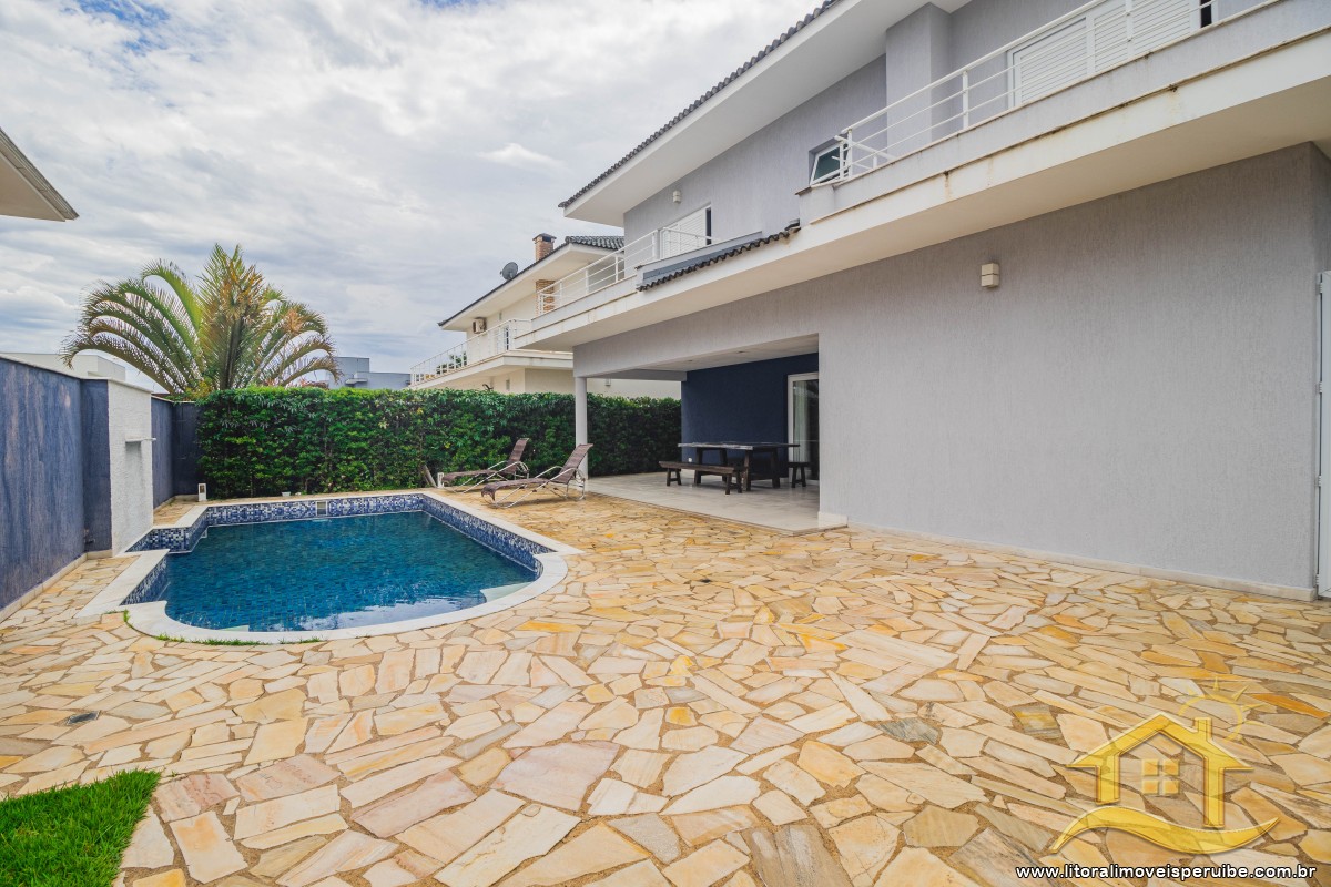 Casa no bairro Bougainvillée IV, Pós Linha