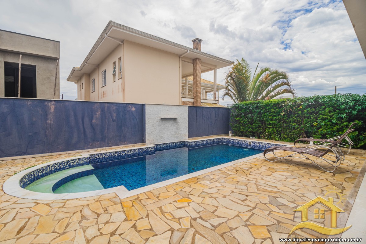 Casa no bairro Bougainvillée IV, Pós Linha
