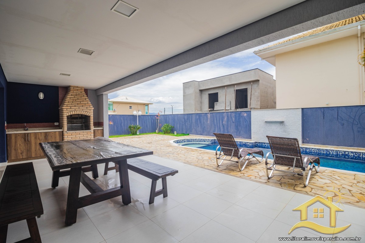 Casa no bairro Bougainvillée IV, Pós Linha
