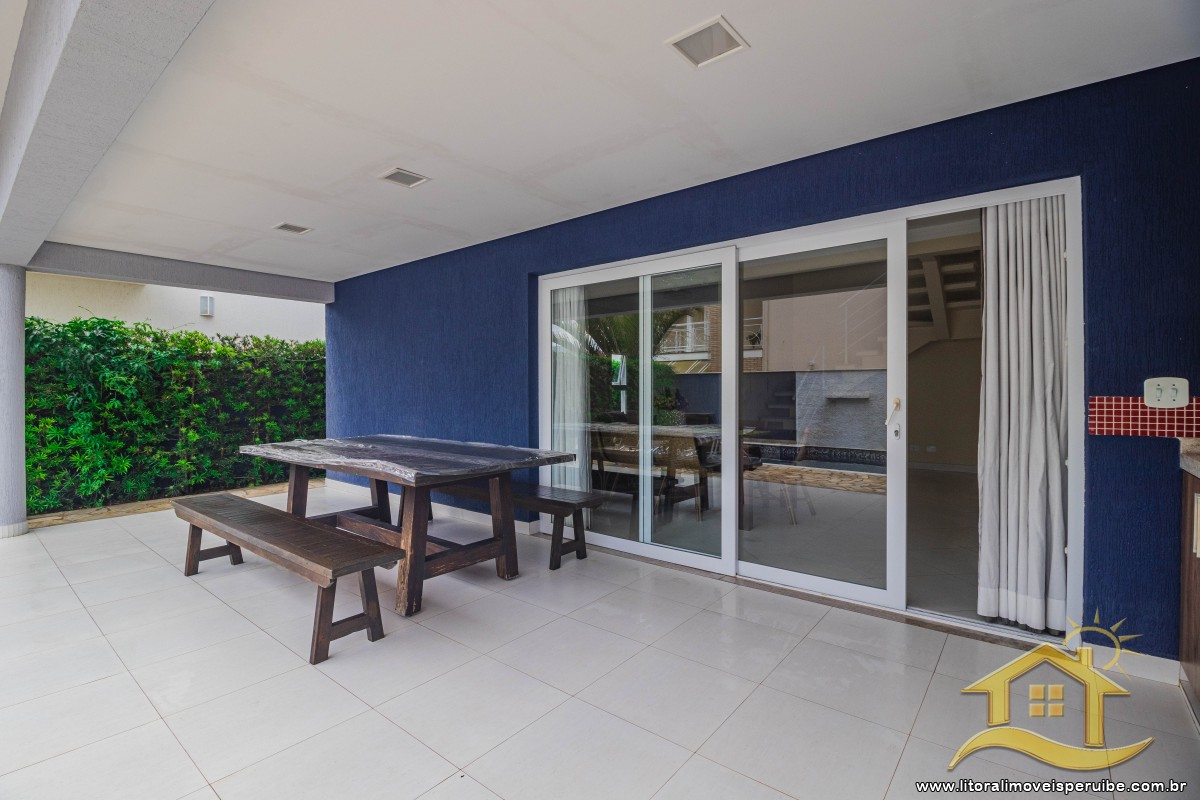 Casa no bairro Bougainvillée IV, Pós Linha