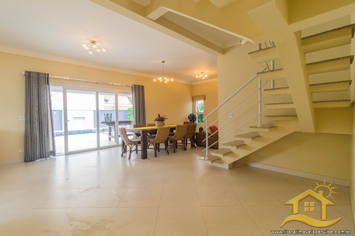 Casa no bairro Bougainvillée IV, Pós Linha