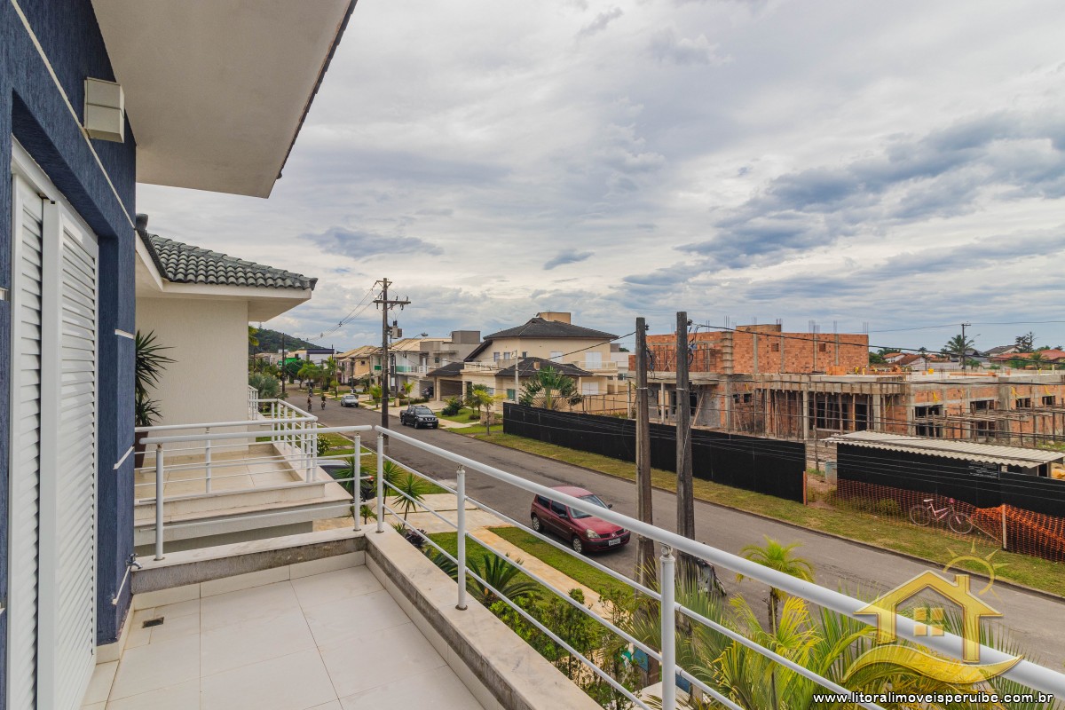 Casa no bairro Bougainvillée IV, Pós Linha