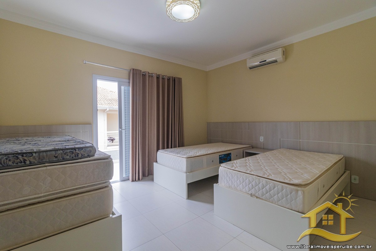 Casa no bairro Bougainvillée IV, Pós Linha