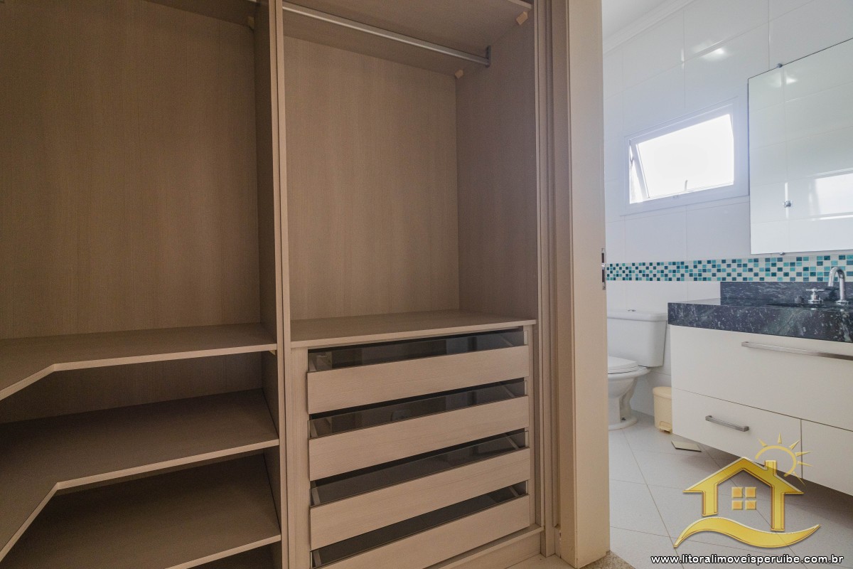 Casa no bairro Bougainvillée IV, Pós Linha