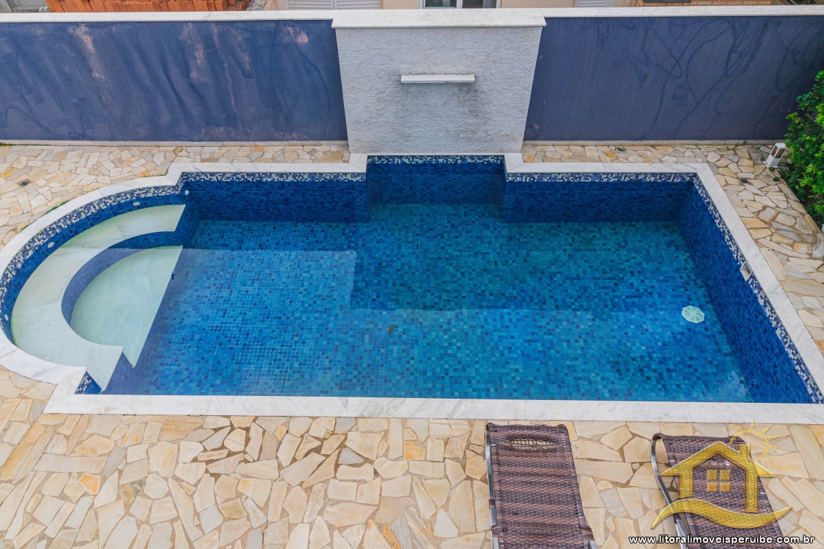 Casa no bairro Bougainvillée IV, Pós Linha
