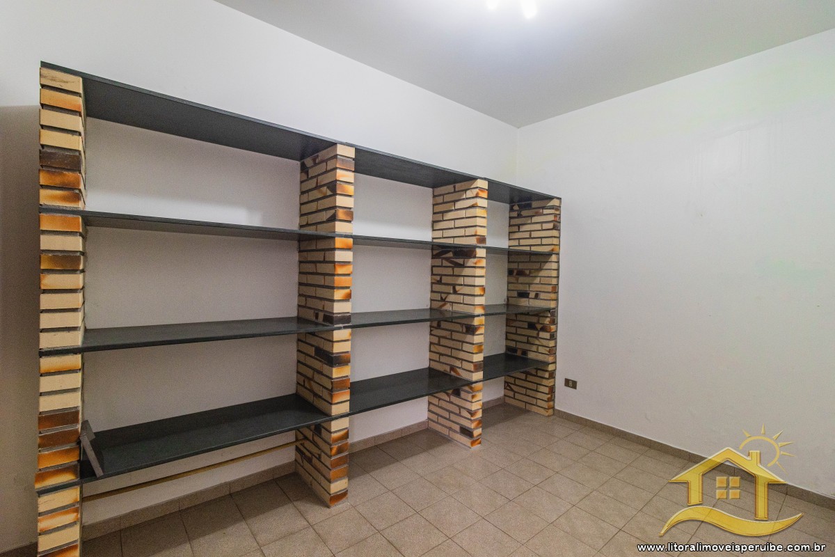 Casa no bairro Centro, Lado Linha