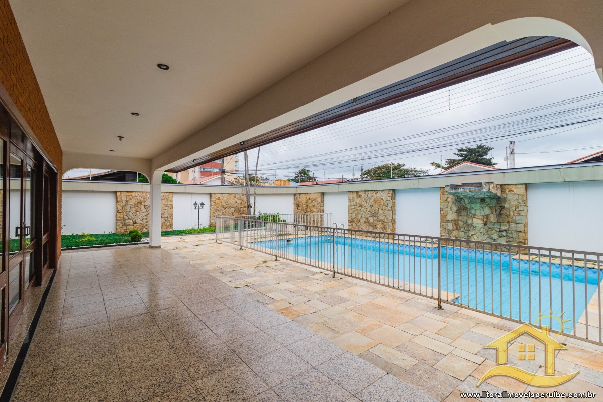 Casa no bairro Centro, Lado Linha