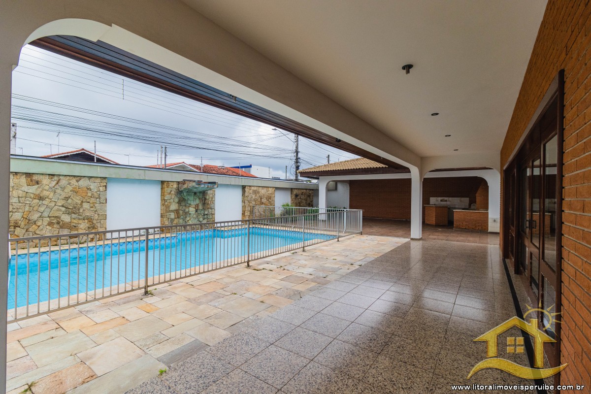 Casa no bairro Centro, Lado Linha