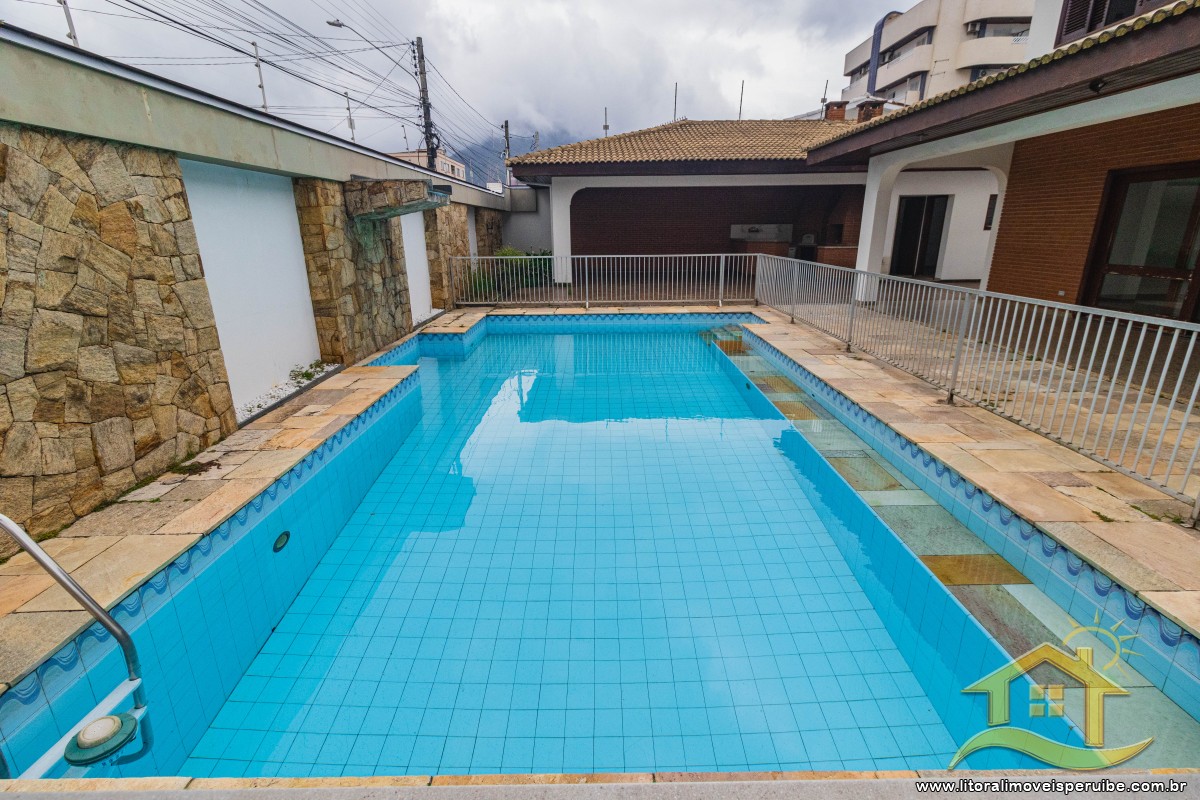 Casa no bairro Centro, Lado Linha