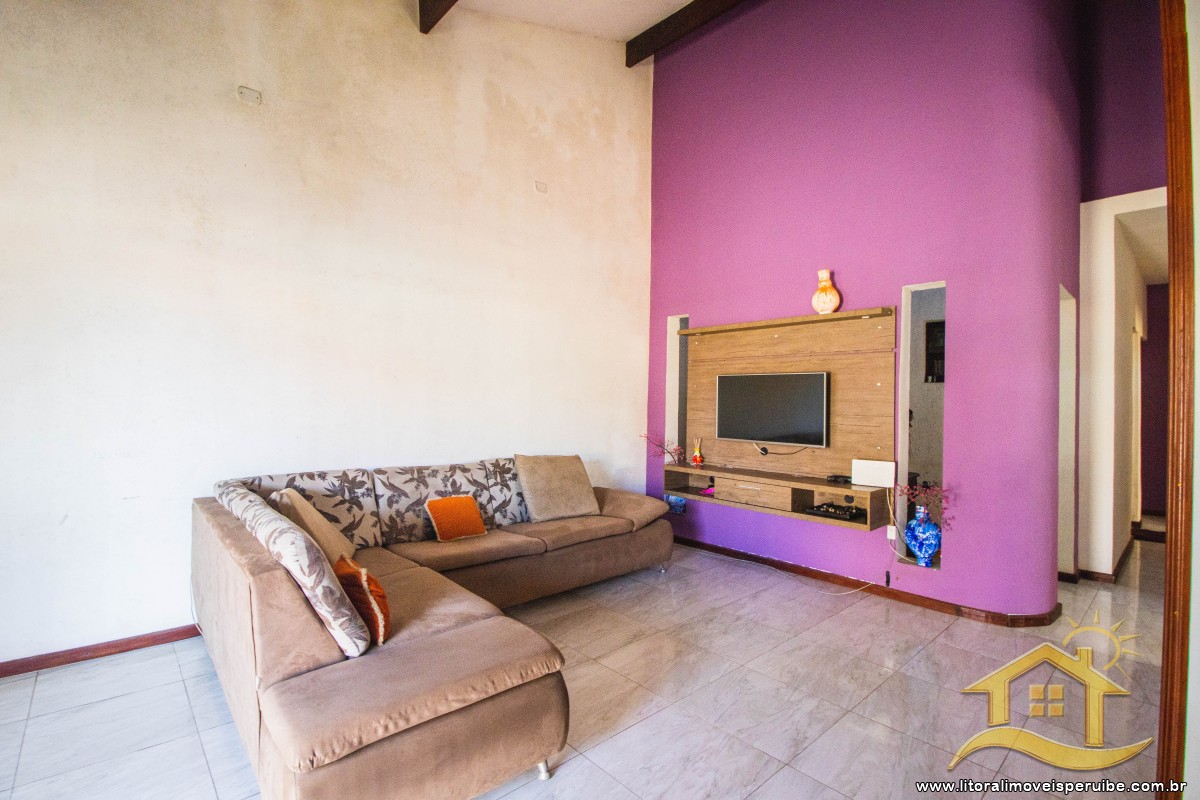 Casa no bairro Belmira Novaes, Lado Praia