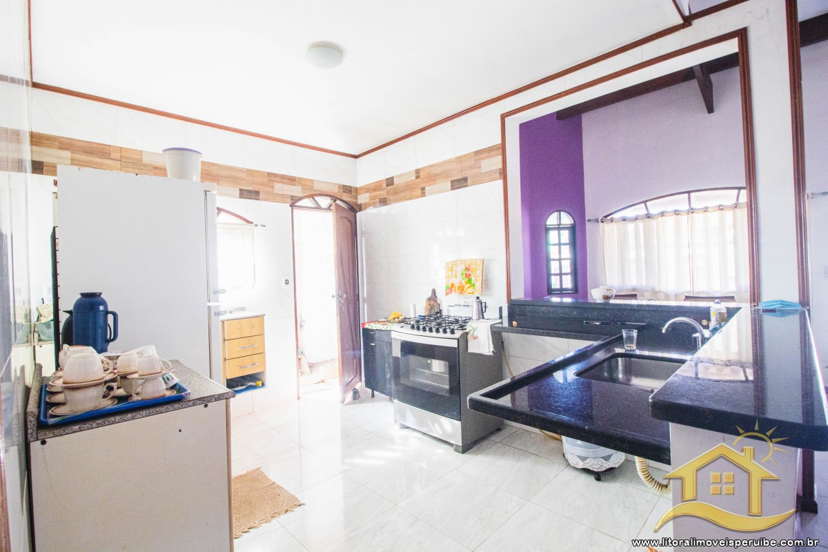 Casa no bairro Belmira Novaes, Lado Praia