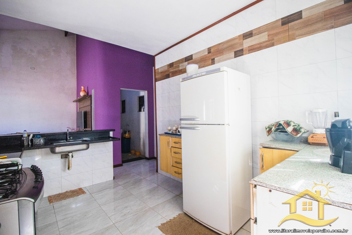 Casa no bairro Belmira Novaes, Lado Praia
