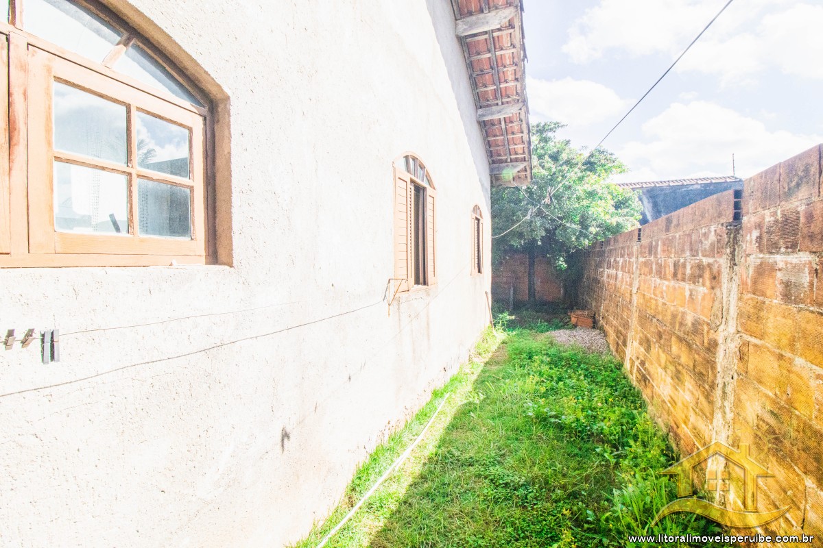 Casa no bairro Belmira Novaes, Lado Praia