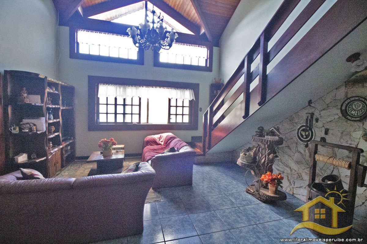Casa no bairro Centro, Lado Linha