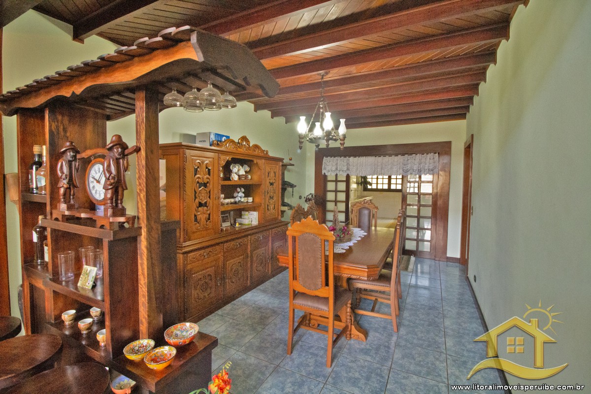 Casa no bairro Centro, Lado Linha