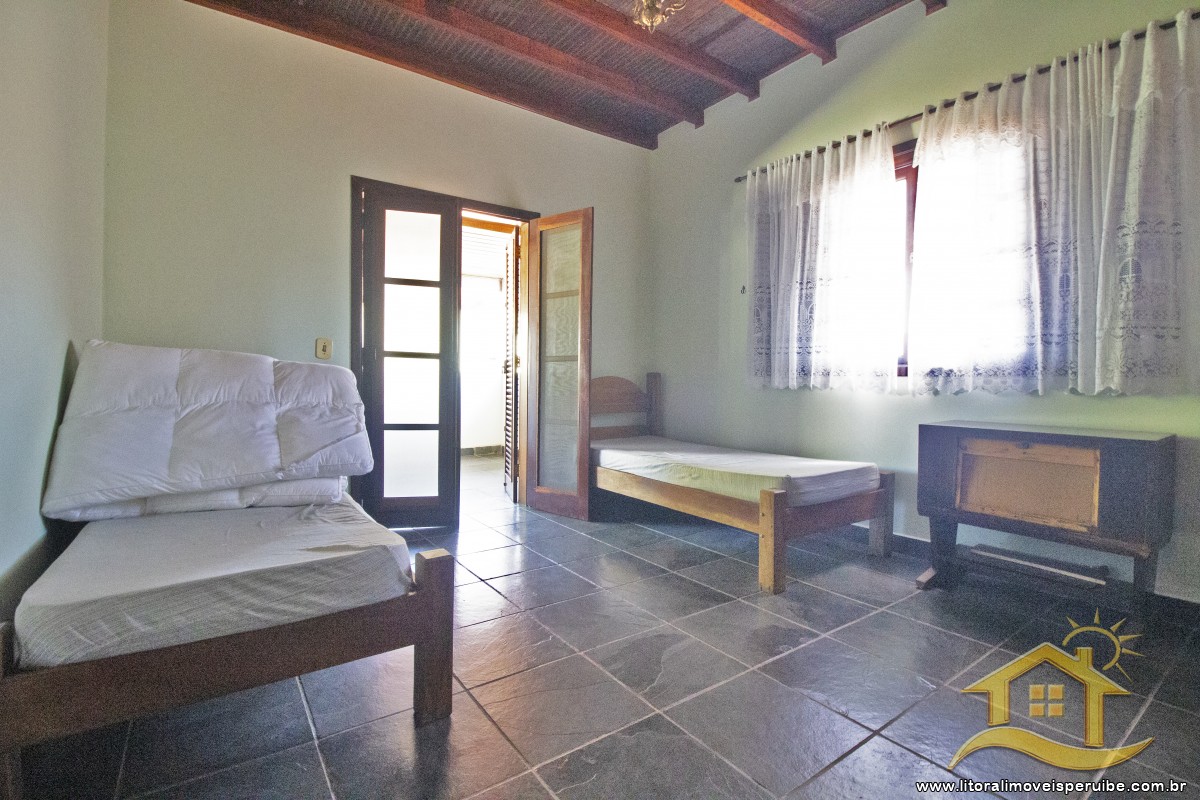 Casa no bairro Centro, Lado Linha