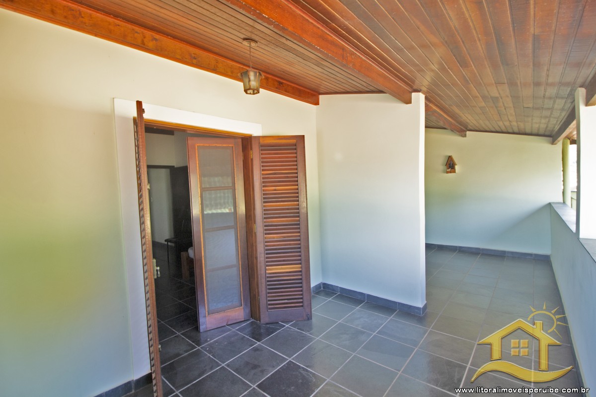 Casa no bairro Centro, Lado Linha