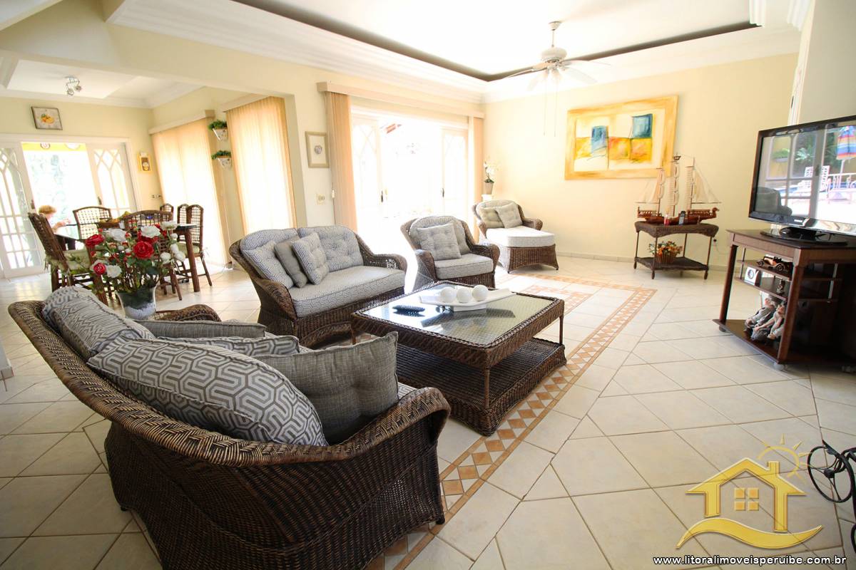 Casa no bairro Oásis, Lado Linha
