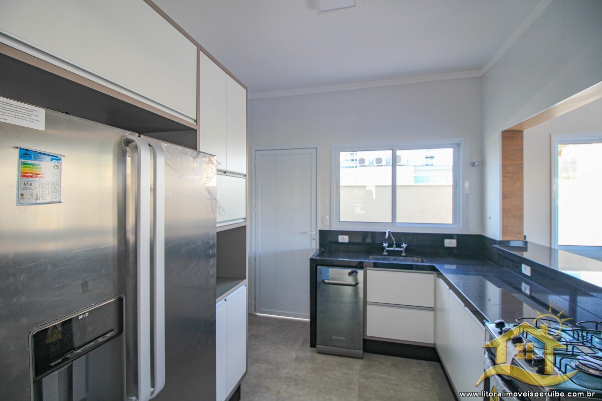 Casa no bairro Bougainvillée IV, Pós Linha