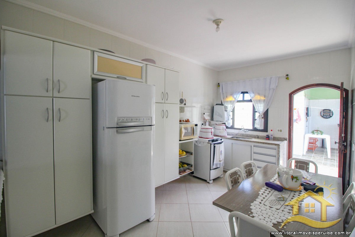 Casa no bairro Continental, Lado Linha