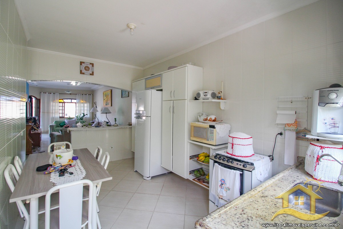 Casa no bairro Continental, Lado Linha