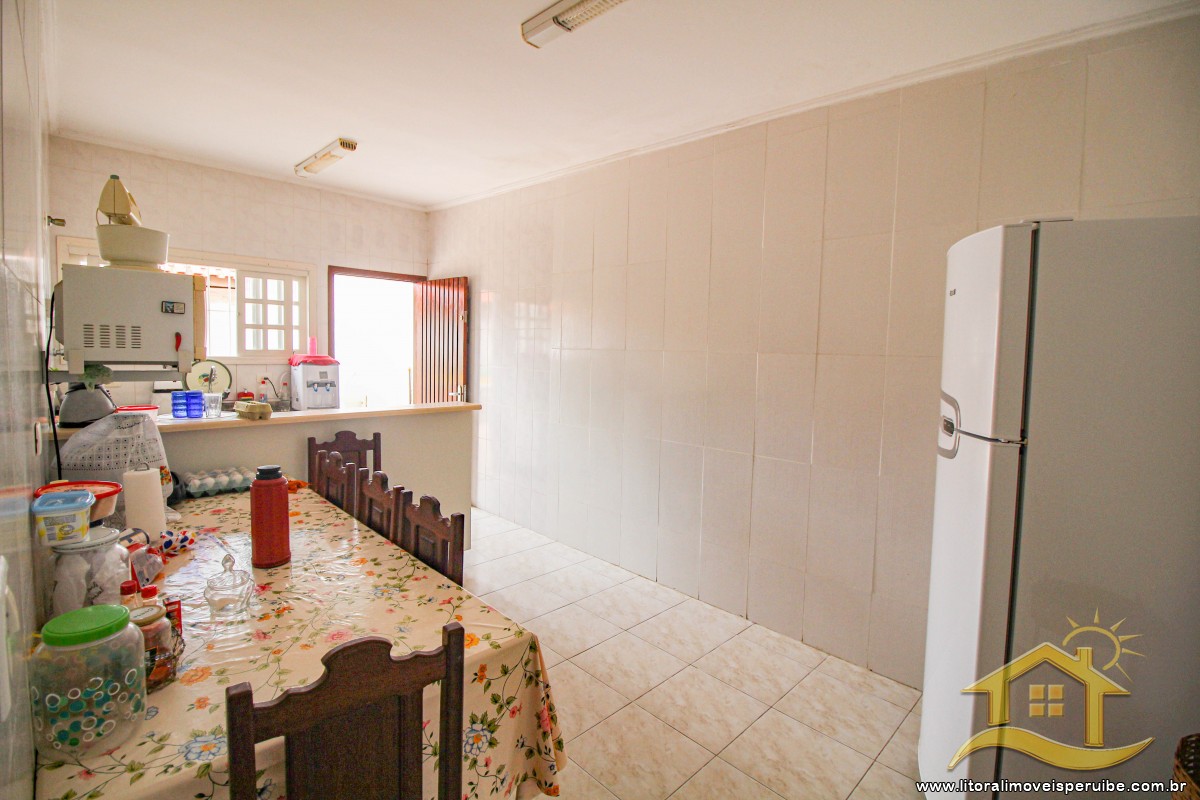 Casa no bairro Jardim Peruíbe, Pós Linha