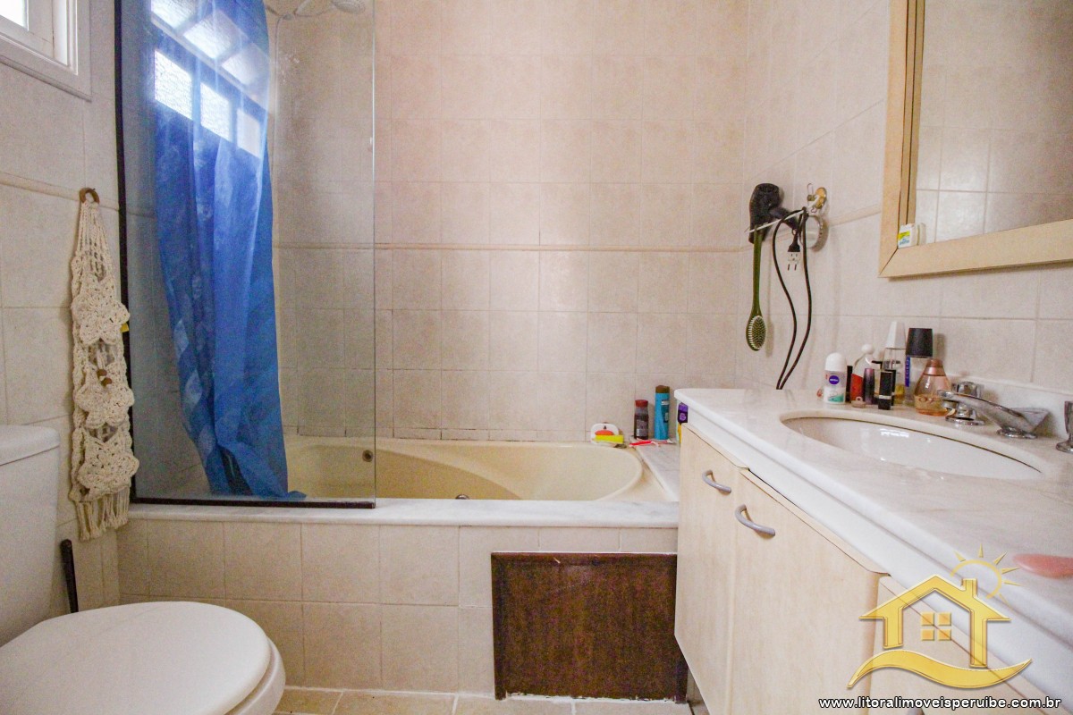 Casa no bairro Jardim Peruíbe, Pós Linha