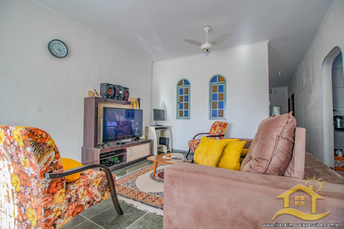 Casa no bairro Belmira Novaes, Lado Linha