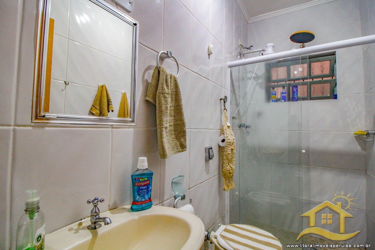 Casa no bairro Belmira Novaes, Lado Linha