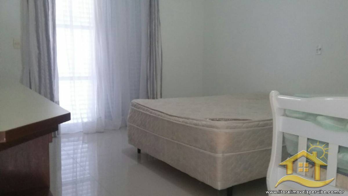Casa no bairro Bougainvillée III, Lado Linha