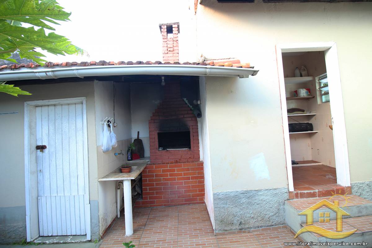 Casa no bairro Belmira Novaes, Lado Linha