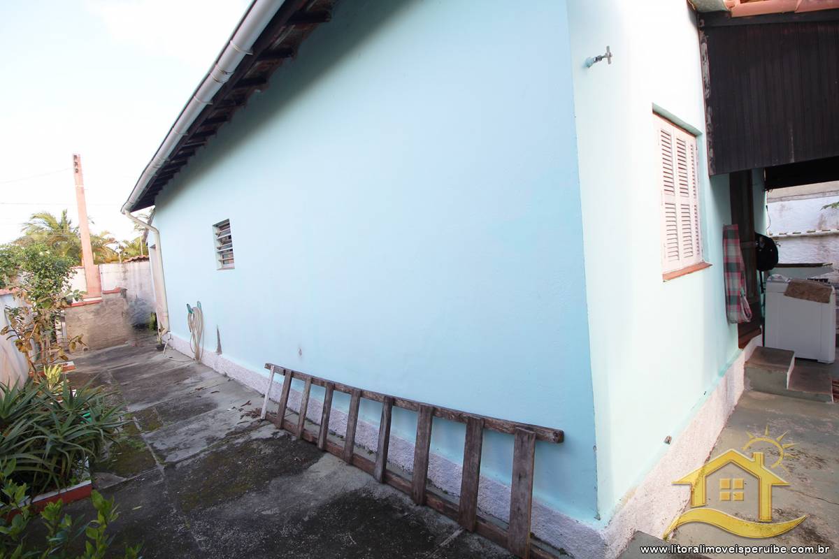 Casa no bairro Belmira Novaes, Lado Linha