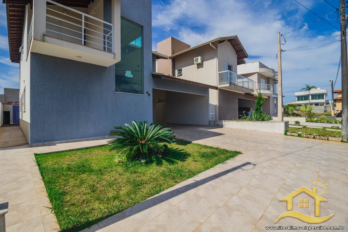 Casa no bairro Bougainvillée IV, Pós Linha